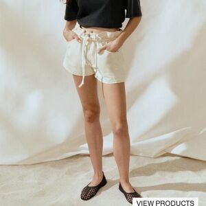 H&M Women's Cream Denim Shorts